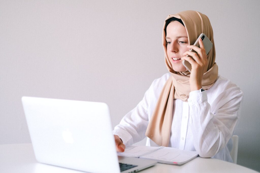Dampak e-commerce oleh awanapps.com