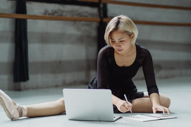 bekerja di startup - awanapps.com