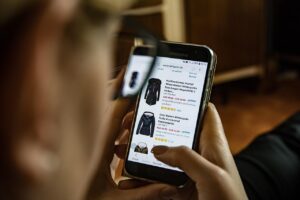 marketplace vs website toko sendiri