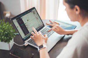 laptop gaming vs laptop workstation